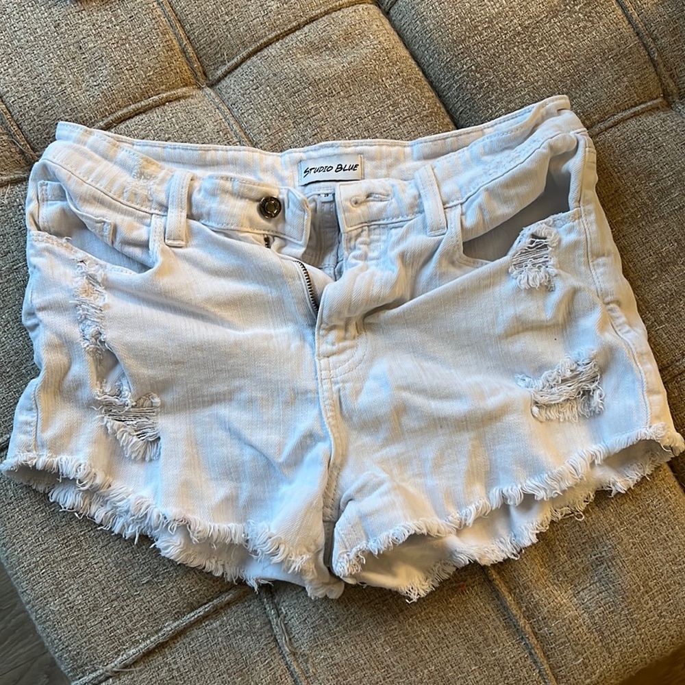 Studio Blue White Frayed Shorts Size 29